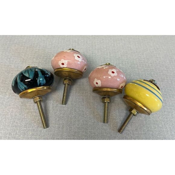 Ceramic knobs set of 4 - Picture 1 of 3